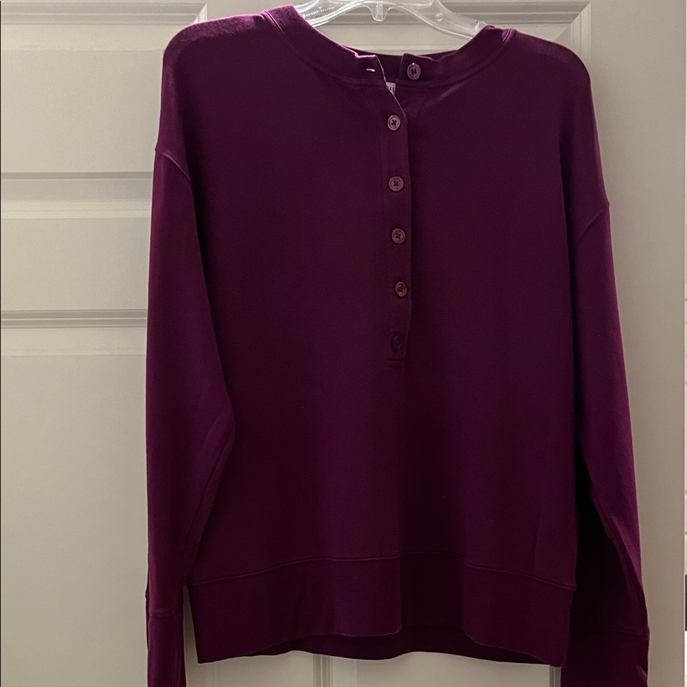 Athleta Women's maroon 6 Button Long sleeve top.  Size small but runs big.